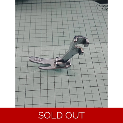 Singer slant shank straight stitch foot title=